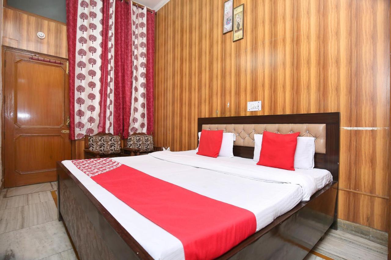 Oyo 5637 Hotel Majestic Chandīgarh Exteriér fotografie